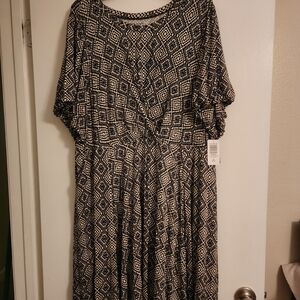 Torrid Black and White Patterned Long Sleeve Dress